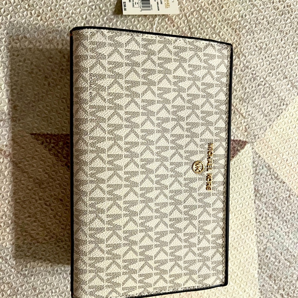Brand new/unused Michael Kors Logo Crossbody Purse